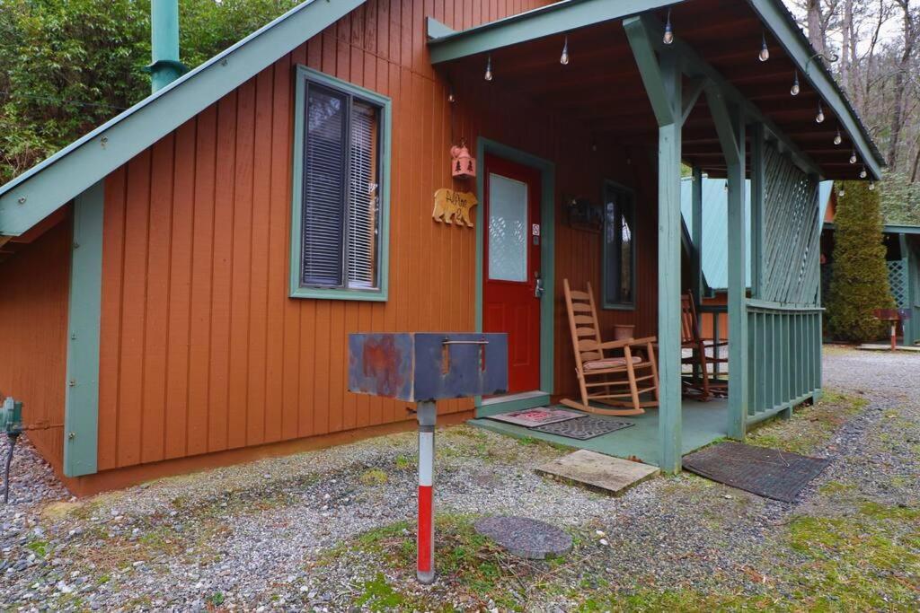 Cozy Cabin W/ Fireplace 3 Minutes To Helen! #2. Экстерьер фото